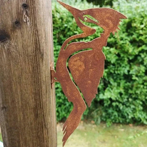 Bird shaped rusty - rusty, iron